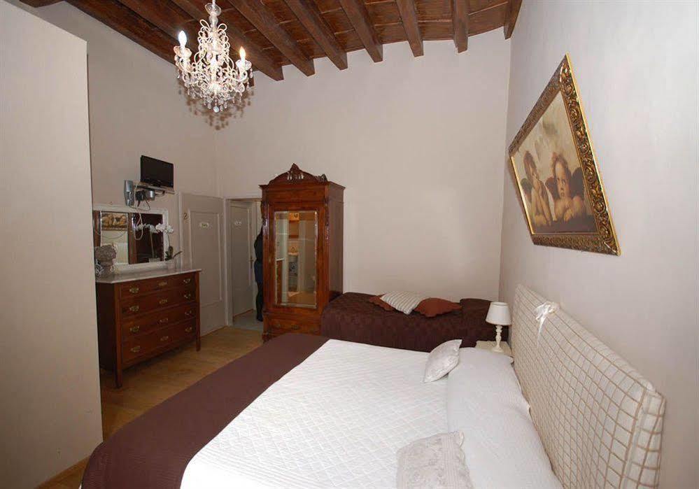 Residenza Centro Storico Ξενοδοχείο Λούκα Εξωτερικό φωτογραφία